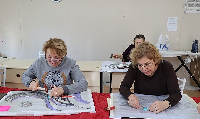 Maltepe Belediyesi’ne bağlı kadın danışma merkezlerinde kadınlara yönelik sanatın farklı