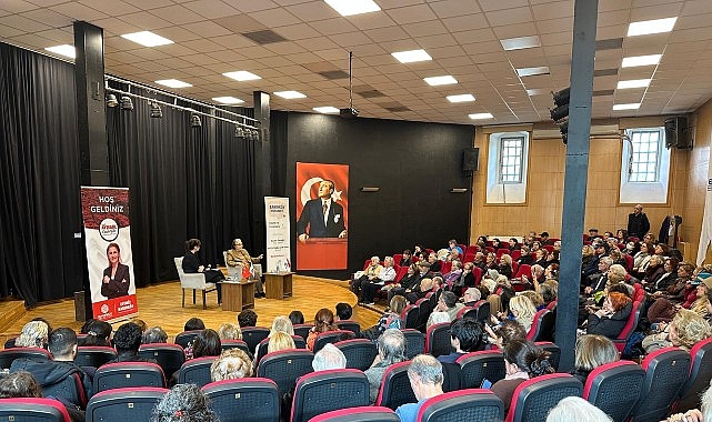 Bakırköy Belediyesi tarafından düzenlenen “Bakırköy Muhabbeti” etkinliğinde yazar ve eğitimci