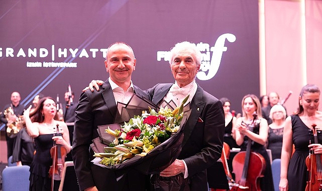 İzmir’de daha önce Hyatt Regency markasıyla hizmet veren otel, Grand