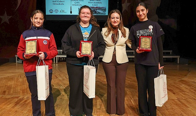      Antalya Büyükşehir Belediyesi Başkan Vekili Büşra