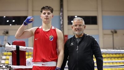 Kartepe Belediyesi’nin ev sahipliğinde düzenlenen İller Arası Yıldızlar Ferdi Boks