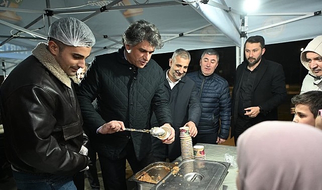 Ramazan ayının kalbi olan Kadir Gecesi, Kartepe’de düzenlenen özel programla