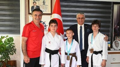 Kemer Belediye Başkanı Necati Topaloğlu öncülüğünde kurulan Kemer Belediyesi Karate