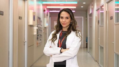 Üsküdar Üniversitesi NPİSTANBUL Hastanesi Klinik Psikolog İpek Erol, öz şefkatin