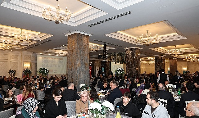 Nilüfer Belediyesi’nin şehit ve gazi aileleri için düzenlediği iftar programında