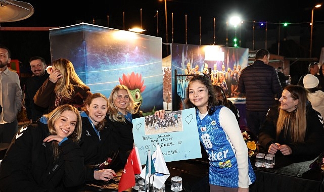 Vodafone Sultanlar Ligi’nde Bursa’yı başarıyla temsil eden Nilüfer Belediyespor Eker