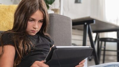 Yapay zekâ araçları öğrenciler için önemli bir öğrenme desteği sunuyor.