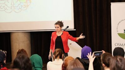 Osmangazi Belediyesi tarafından düzenlenen “Duygusal Dayanıklılık Atölyesi”nde, Osmangazililere vücut ve