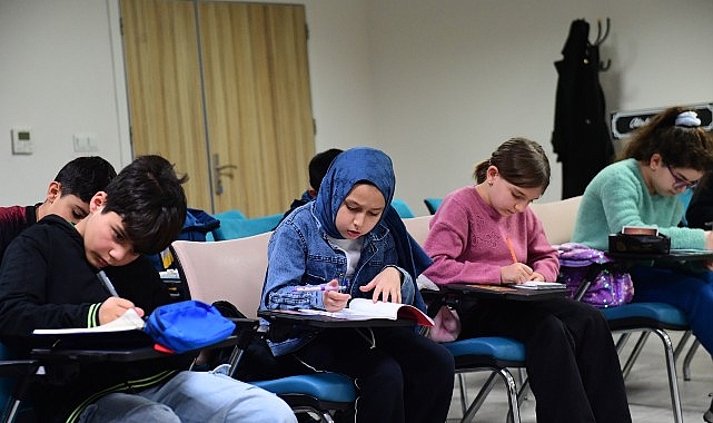 Osmangazi Belediyesi, çocukların kültür ve sanat alanındaki gelişimlerini destekleyen projelerle