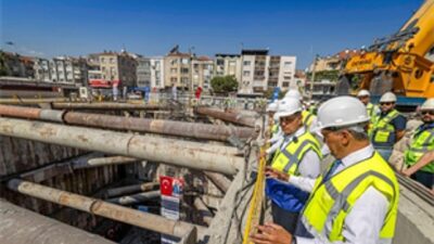 Ekonomik krizin etkilerine rağmen İzmir’de son iki yılda yatırımlar aksamadı.
