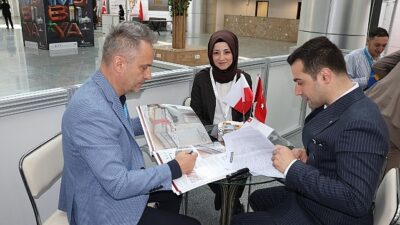 Türk mobilya sektörünün üretim ve ihracat gücünü dünyaya gösterdiği İZFURNEX