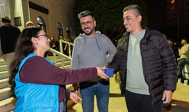 Mersin Yenişehir Belediyesi, Kadir Gecesi’nde bu yıl da geleneği bozmadı.