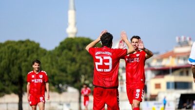 Balıkesir Süper Amatör Lig B Grup’ta şampiyonluğunu ilan eden Burhaniye