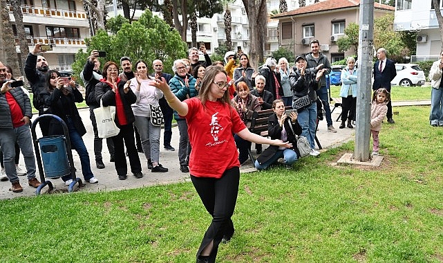 Bornova Belediyesi, 2 Nisan Otizm Farkındalık Günü kapsamında Bornova Büyükpark