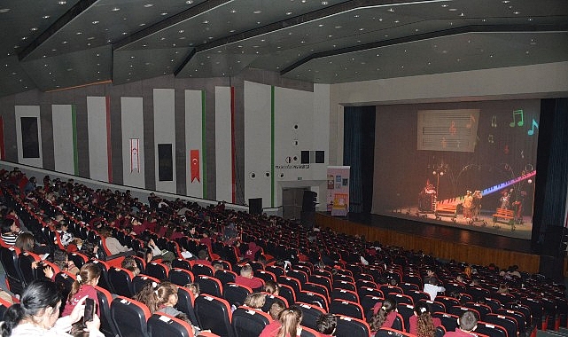 Kıbrıs Yakın Doğu Üniversitesi’nin ev sahipliğini yaptığı 1.