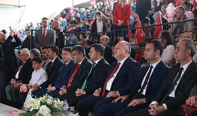 23 Nisan Ulusal Egemenlik ve Çocuk Bayramı, tüm yurtta olduğu