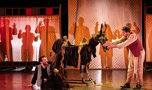 Bakırköy Belediye Tiyatroları (BBT), 2025-2026 tiyatro sezonunu kapatmaya hazırlanırken, yıl boyu sergilediği