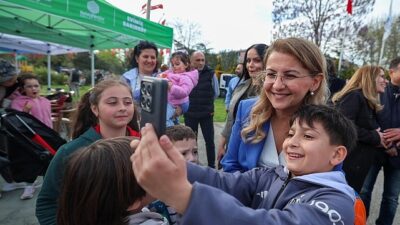 Bakırköy Belediyesi’nin 23 Nisan etkinlikleri kapsamında düzenlediği Egemenlik Festivali’nin ilk