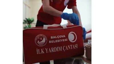 Balçova Belediyesi, evde sağlık ve hasta nakil hizmetiyle yatağa bağımlı