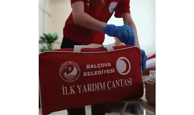 Balçova Belediyesi, evde sağlık ve hasta nakil hizmetiyle yatağa bağımlı