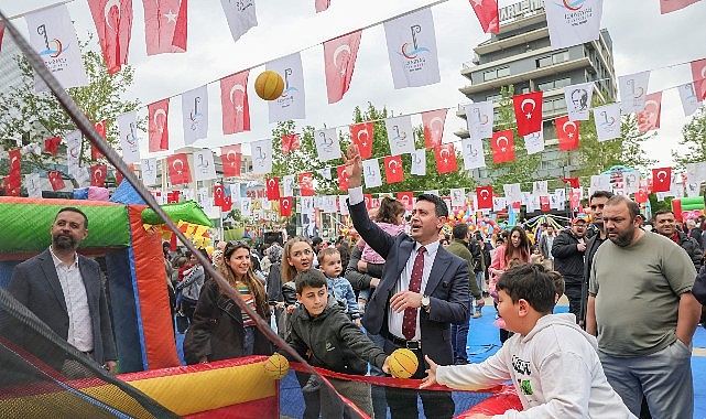 Bayraklı Belediyesi tarafından 23 Nisan Ulusal Egemenlik ve Çocuk Bayramı