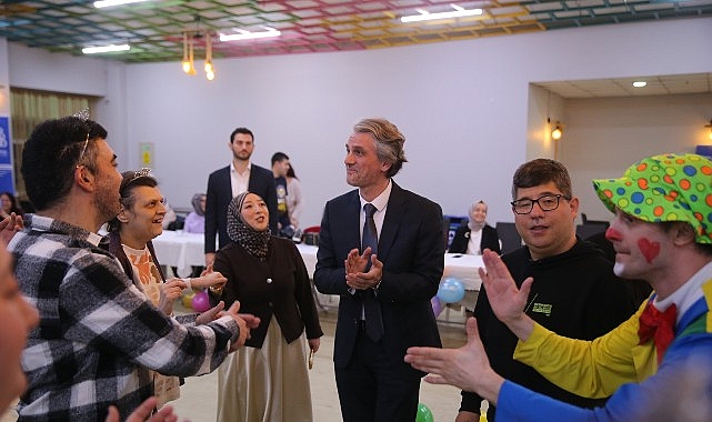 Bayrampaşa Belediyesi, ilçedeki engelli vatandaşların yaşamına dokunmaya ve onları eğlendirmeye