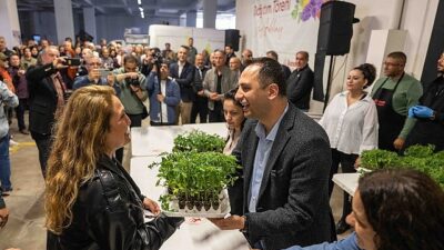 Bornova Belediyesi, Ekolojik Kent Yerel Tohum Merkezi’nde vatandaşlara 220 bin
