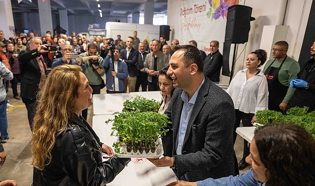 Bornova Belediyesi, Ekolojik Kent Yerel Tohum Merkezi’nde vatandaşlara 220 bin