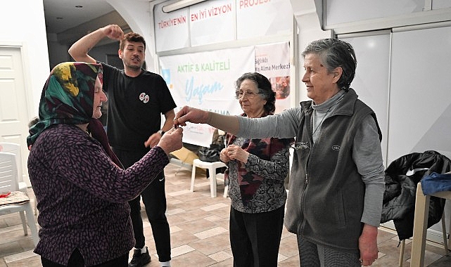 Bornova Belediyesi’nin hayata geçirdiği Sağlıklı Yaş Alma Eğitim Programları, ileri