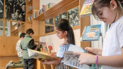 İzmir Büyükşehir Belediyesi’nin Buca’da hizmet veren Işılay Saygın Çocuk Kütüphanesi,