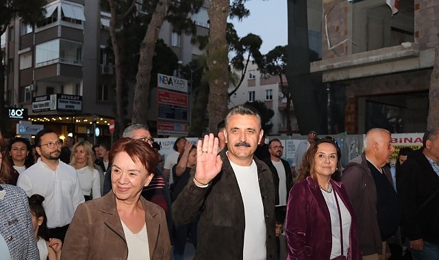 Dikili Belediyesi tarafından bu yıl ikincisi düzenlenen 29 Nisan Dünya