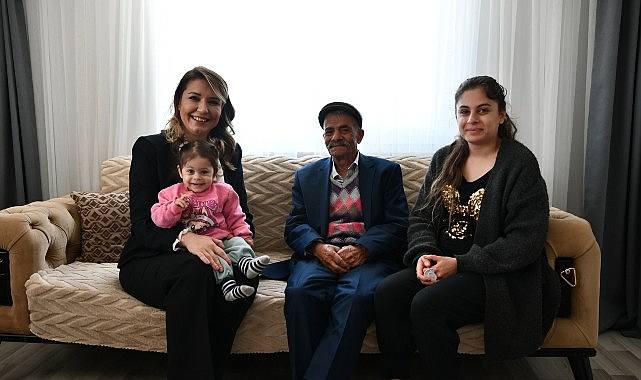 Malkara Belediye Başkanı Nergiz Karaağaçlı Öztürk, 8 Nisan Dünya Romanlar