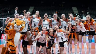 Eczacıbaşı Dynavit, Vodafone Sultanlar Ligi play-off 3-4 etabı ilk maçında