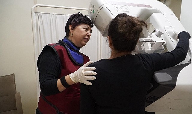 İzmir Büyükşehir Belediyesi, sağır ve kör kadınları KETEM’le buluşturdu.