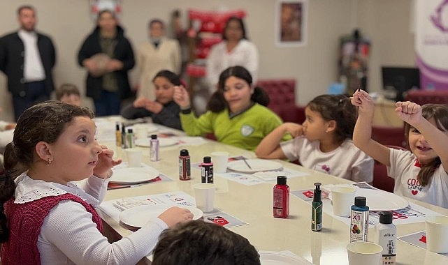 Gölcük Belediyesi tarafından 23 Nisan Ulusal Egemenlik ve Çocuk Bayramı