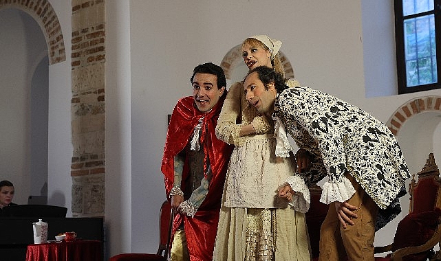 Nilüfer Belediyesi’nin ‘Bahar Operası’ kapsamında düzenlediği, Pergolesi’nin ünlü komik operası