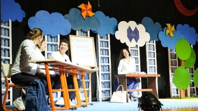 Halkbank Çocuk Tiyatrosu’nun büyük ilgi gören “Süper Kahramanlar: Dünyamızı Koruyoruz!”