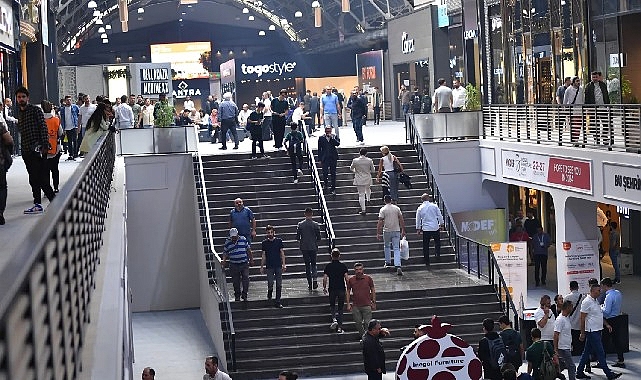 Türkiye’nin mobilya başkenti İnegöl’de mobilya sektörünün vitrini konumundaki 54.