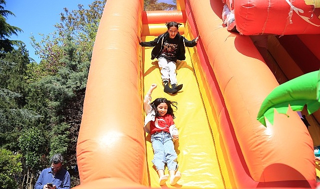 Kadıköy Belediyesi, Mustafa Kemal Atatürk’ün çocuklara armağan ettiği 23 Nisan