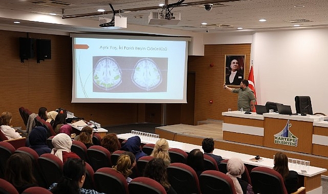 Kartepe Belediyesi personel eğitimlerini sürdürmeye devam ediyor.