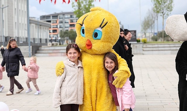 Kartepe Belediyesi, 23 Nisan Ulusal Egemenlik ve Çocuk Bayramı coşkusunu