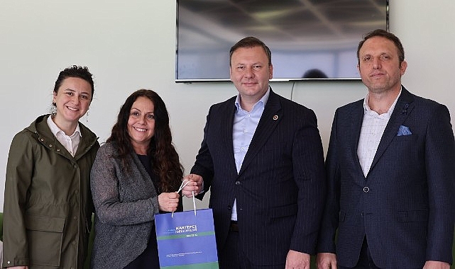 Kütüphane Haftası etkinlikleri kapsamında Kartepe Belediyesi, çocukları kitapların büyülü dünyasıyla