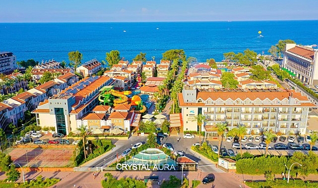 Antalya’nın Kemer ilçesinde faaliyet gösteren Crystal Aura Aqua Collection, çevreye