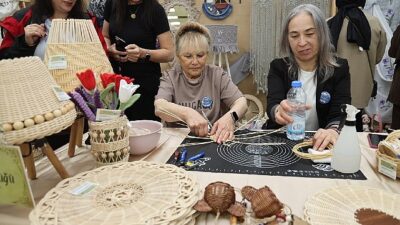 Kocaeli Büyükşehir Belediyesi bünyesinde faaliyet gösteren KO-MEK kursları, her yaştan