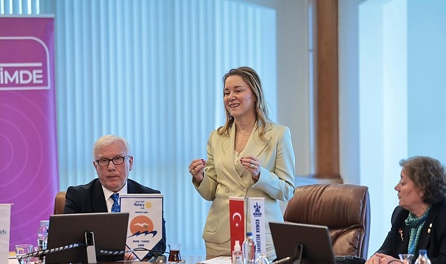 Konak Belediyesi’nin kadınlara yönelik düzenlediği, tabu yıkan mesleki kurslardan biri