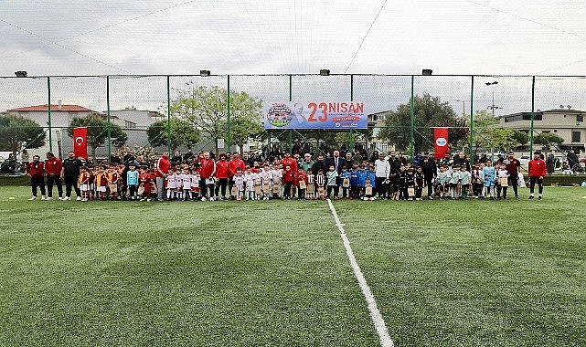 Menderes Belediyesi 23 Nisan Ulusal Egemenlik ve Çocuk Bayramı’nda Minik