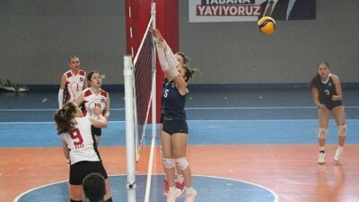 Tire Öğretmen Melahat Aksoy Sosyal Bilimler Lisesi Kız Voleybol Takımı