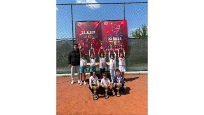 Osmangazi Belediyespor Tenis Takımı sporcuları, TBMM 23 Nisan Kupası’nda ortaya