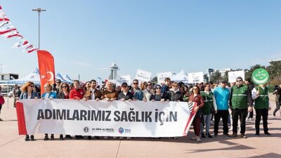 Sağlıklı yaşam alışkanlıklarını güçlendirmek amacıyla gerçekleştirilen etkinlikte, uzmanlar eşliğinde sabah