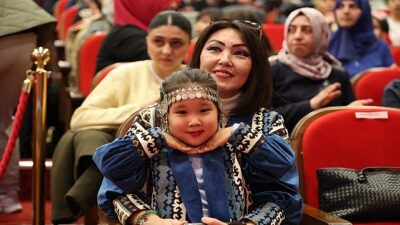 Kazak kültürünün eşsiz tınılarını ve Türk ruhunu sahneye taşıyan Alatau